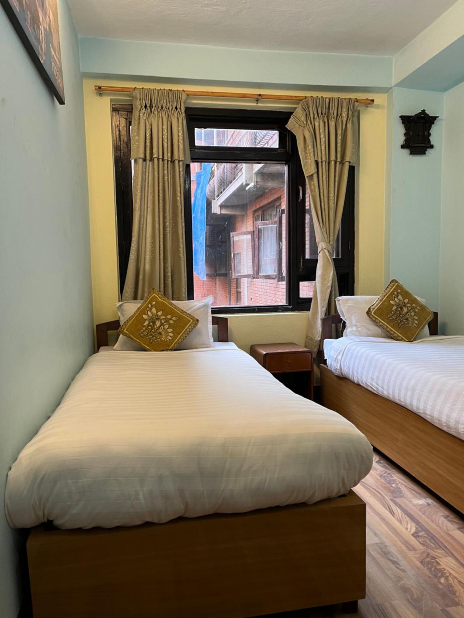 Golden Gate Guest House Bhatgoan Esterno foto