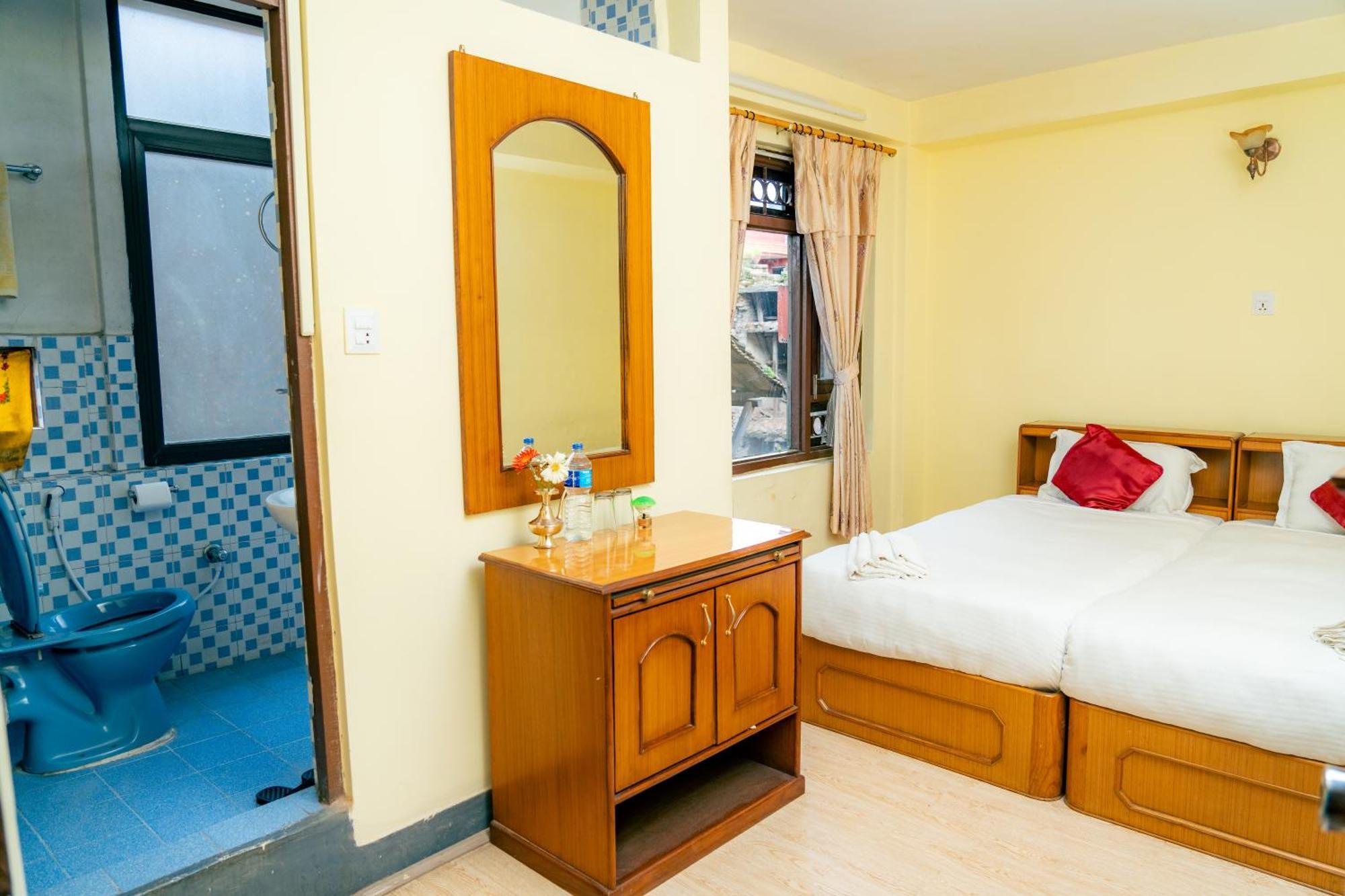 Golden Gate Guest House Bhatgoan Esterno foto