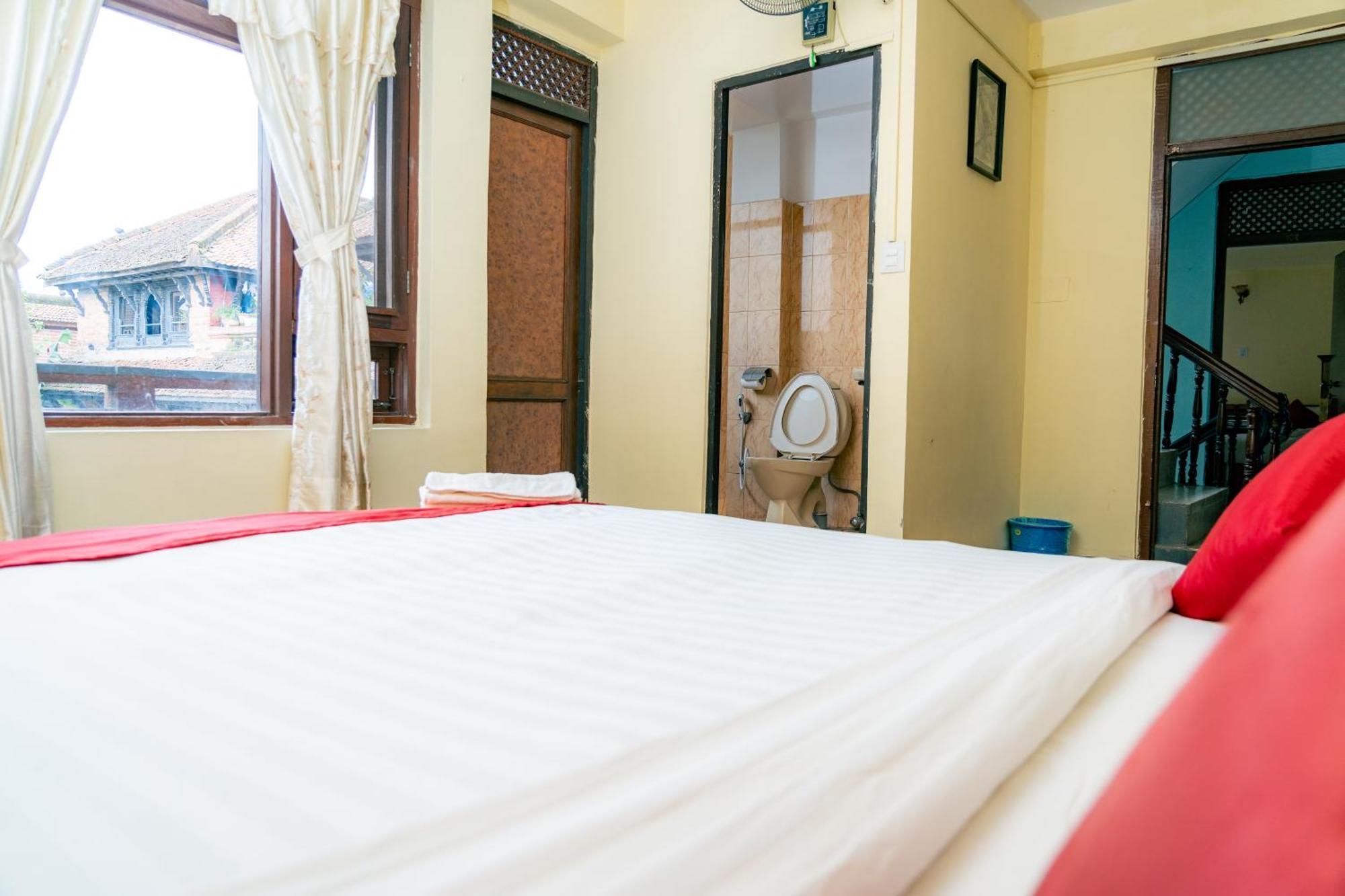 Golden Gate Guest House Bhatgoan Esterno foto